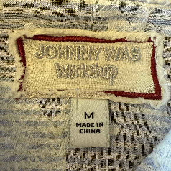 Johnny Was Workshop Flore Seersucker Embroidered Button Down Top Blue/White M - Picture 8 of 8